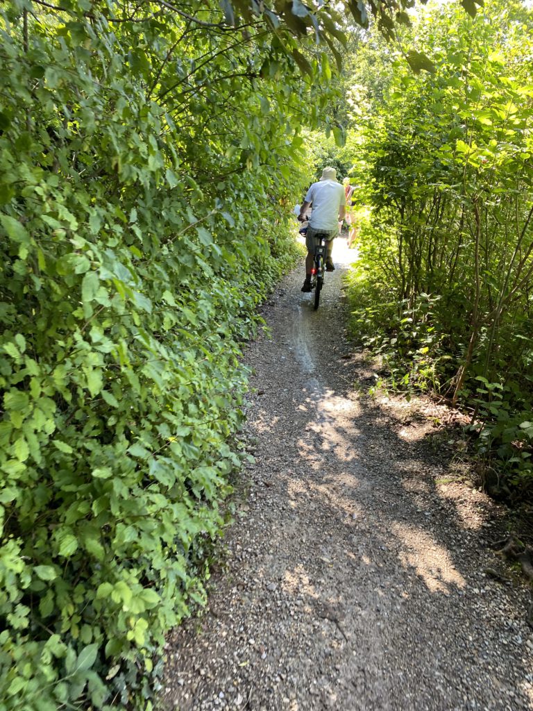 Cycling along the Ammersee shore